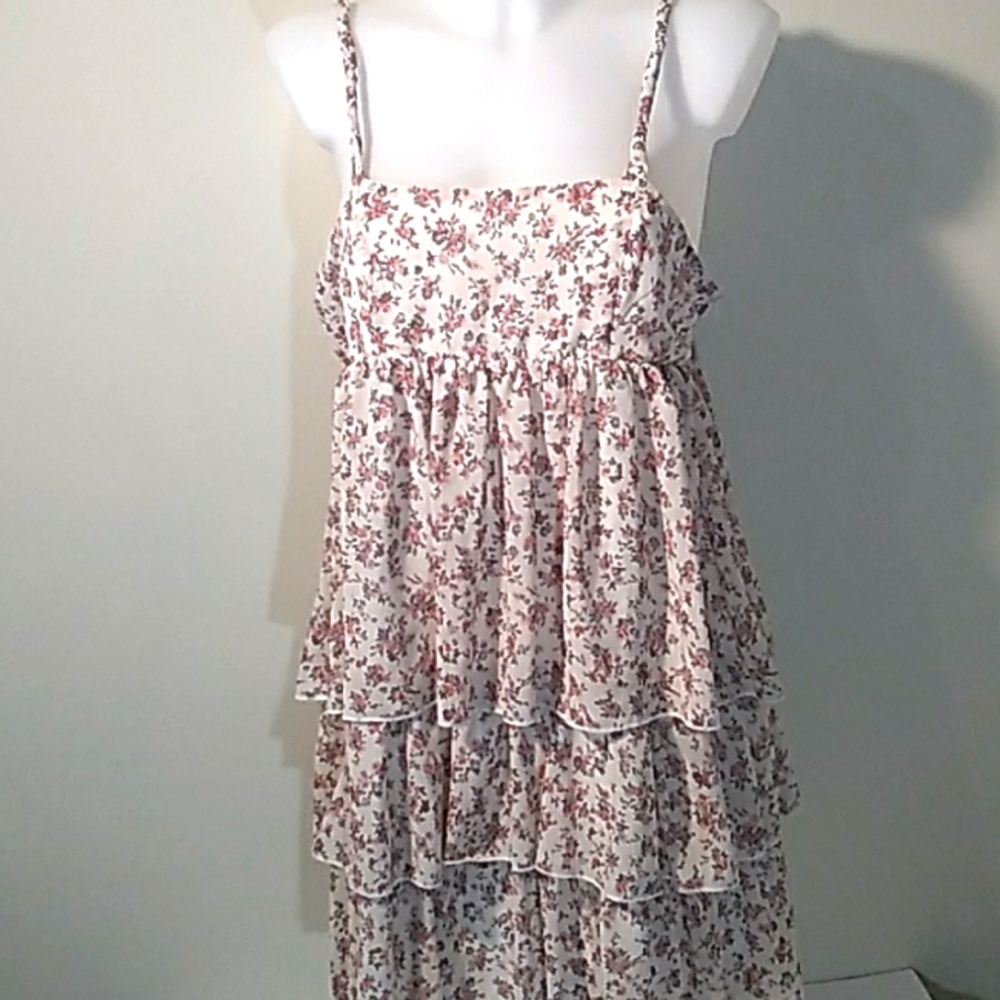 PRETTY FLOWY FLORAL TIERED DRESS BY HAZEL😍